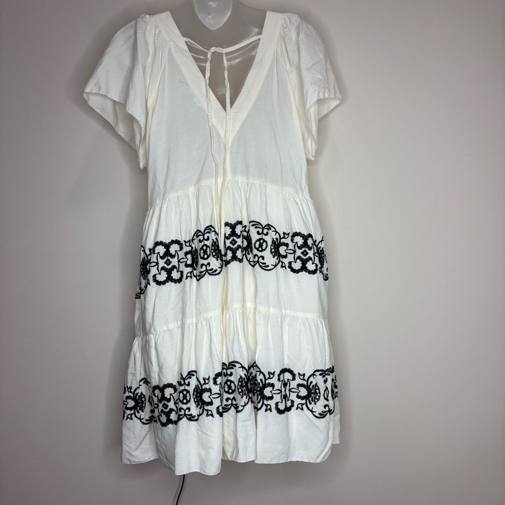 Old Navy Embroidered Flutter-Sleeve Swing Dress small cotton blend white black - Picture 5 of 8